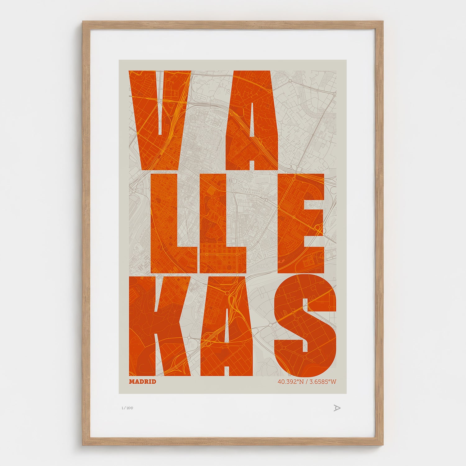 Lámina tipográfica de Vallecas – diseño Revoltosa, marco de madera natural