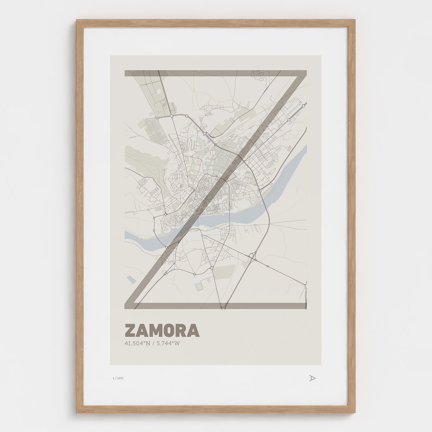 Lámina tipográfica de Zamora – diseño Ultrafina, marco de madera natural